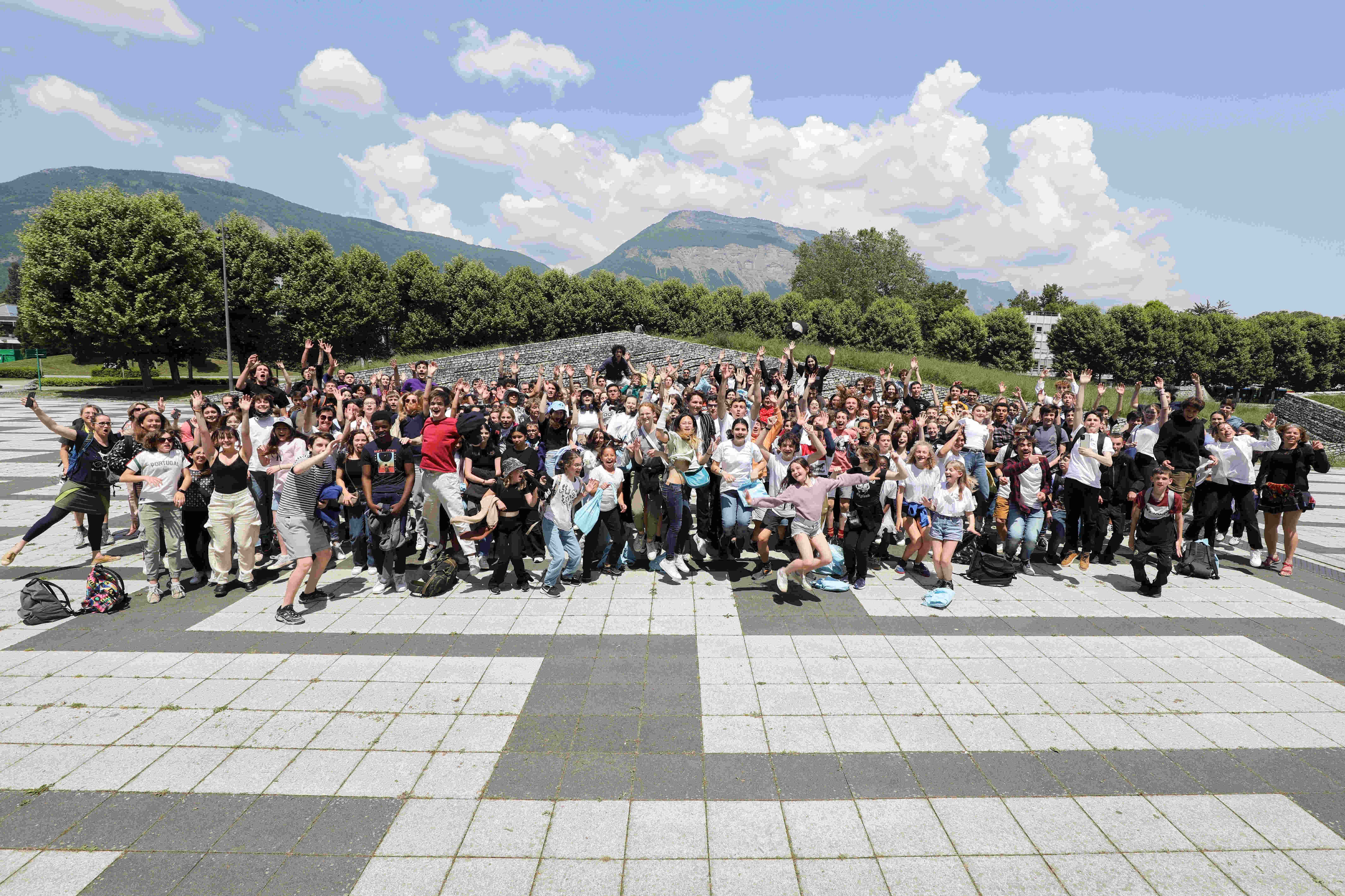 MeJ_Grenoble23_groupe2_compressed