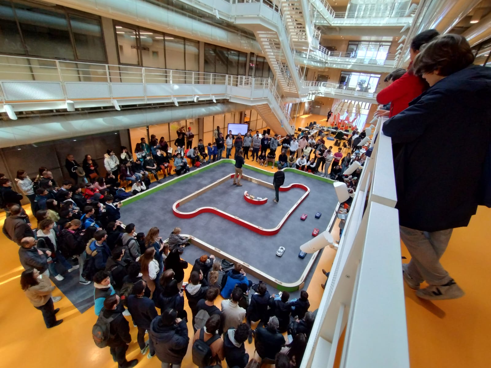 La course de voitures autonomes